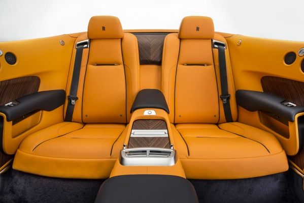 Rolls-Royce Dawn - backseats
