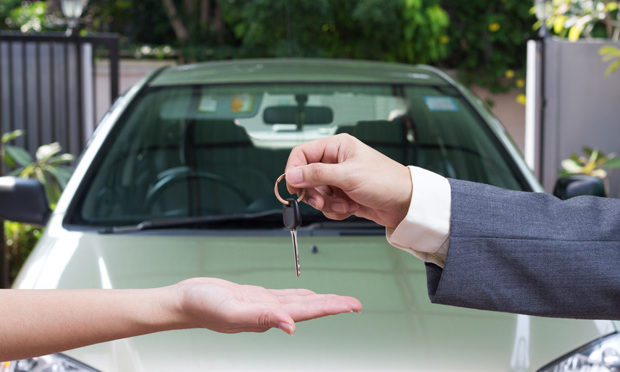 4-important-buying-used-car_istock