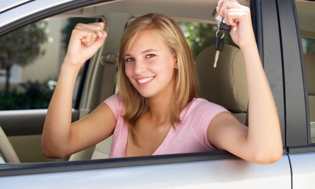 5 Top Tips To Help You Pass Your Driving Test_istock