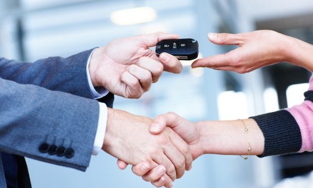 6 ways to get the most out of your car trade-in_istock