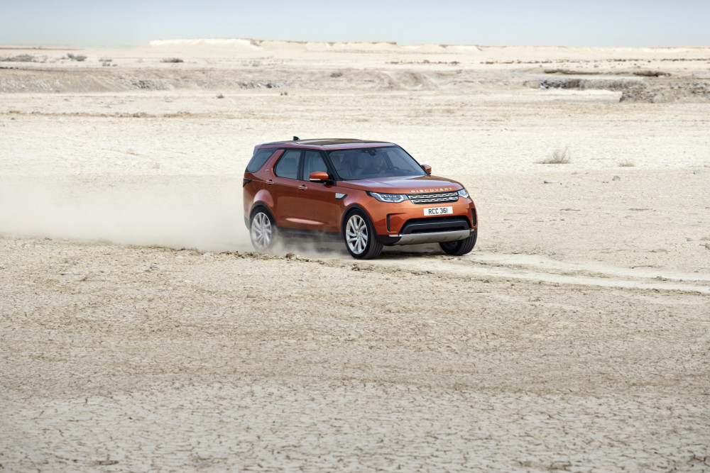 All-new-Discovery-push-button-off-road-capability
