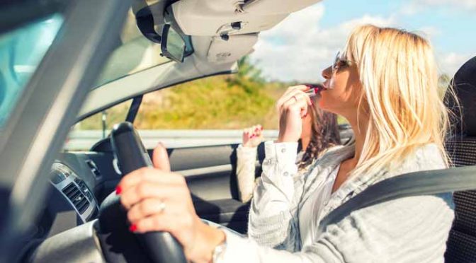Are you guilty of some of these bad driving habits_istock