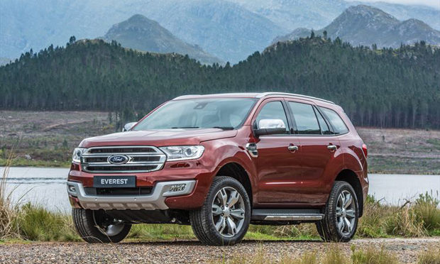Cape-Towns-storms-and-the-Ford-Everest-2-2