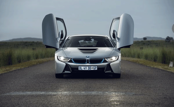 Conversations-with-a-female-BMW-i8-owner-