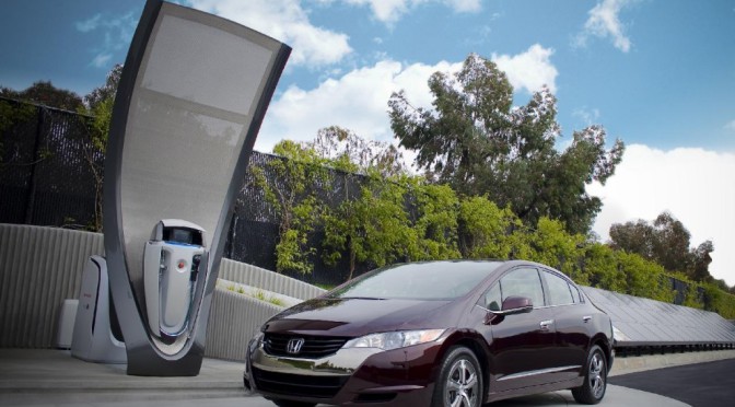 Hydrogen fuel cell powered Honda FCV Clarity