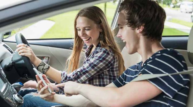 The dangers of distracted driving_istock