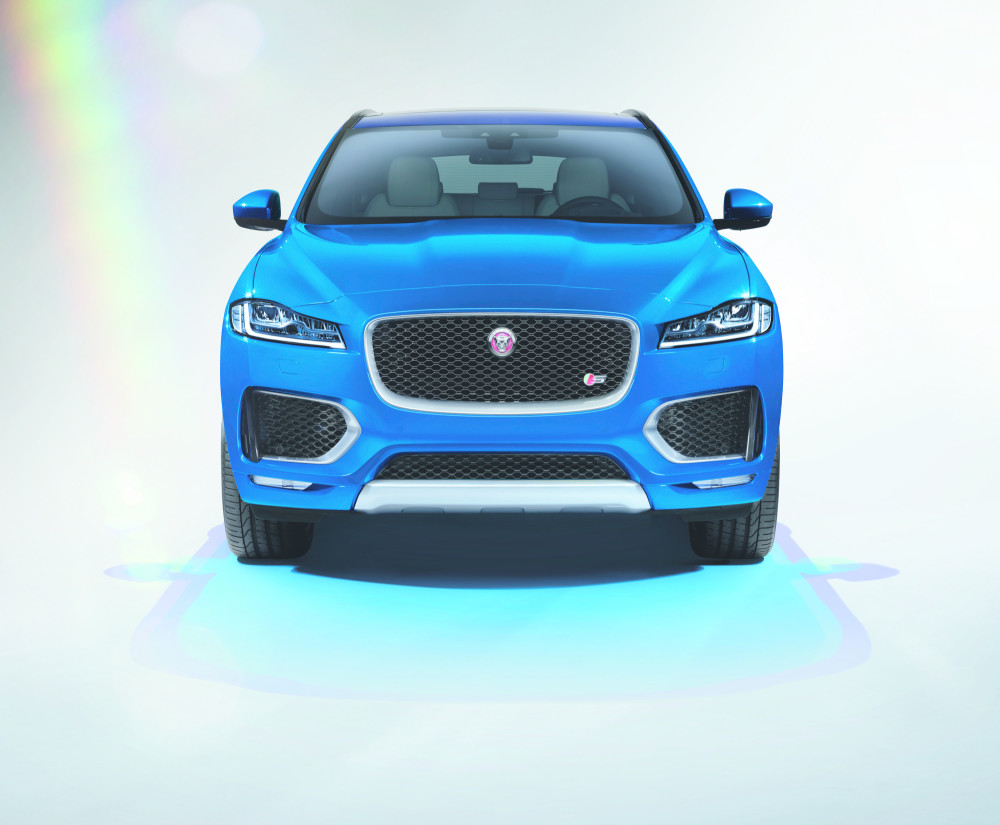 Jaguar F-Pace - front