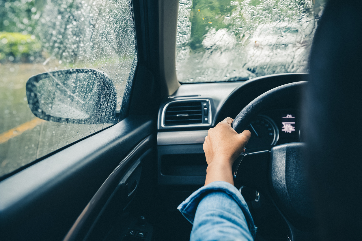 Driving in the rain | Tips