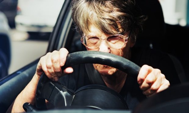 The dangers of driving over the age of 65_istock