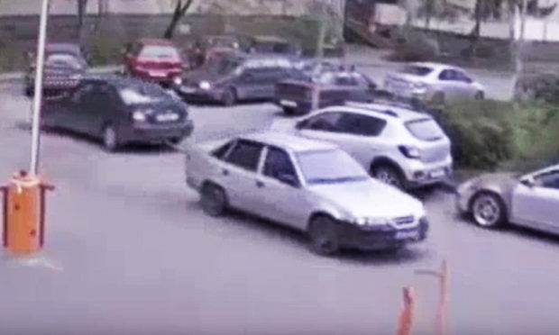 watch-how-not-to-tow-a-car