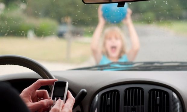 What you need to know about driving during the school holidays_istock