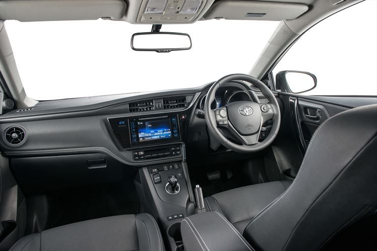 Auris Hybrid front seats