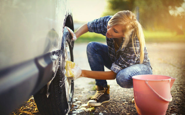 car-cleaning_istock