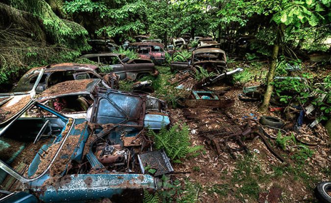chatillon-car-graveyard-abandoned-cars-cemetery-belgium-2