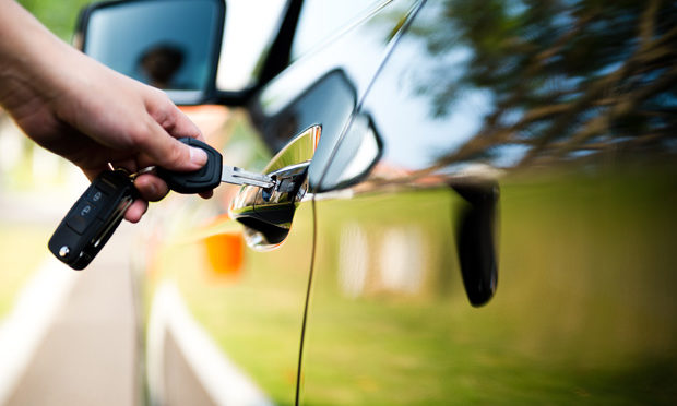 how-to-make-sure-youre-not-buying-stolen-car_istock