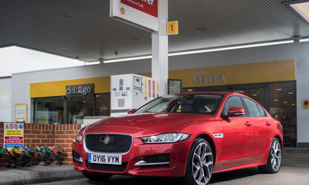 jaguar-shell-launch-first-in-car-payment