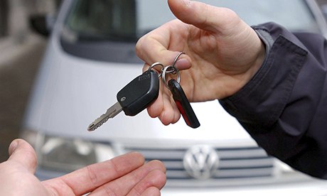 Car theft, handing over keys