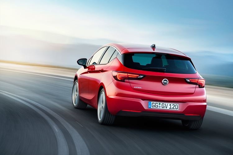 Opel Astra - rear