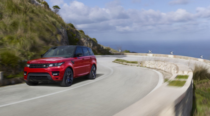 Range Rover Sport HST front-view driving