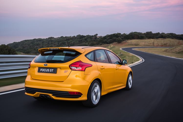 Ford Focus ST 2015 - Rear 